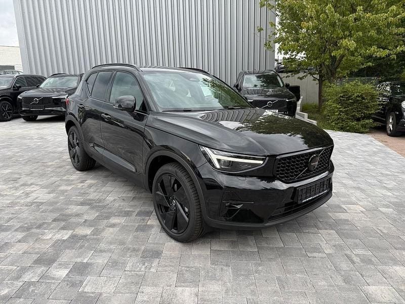 Gebraucht Volvo XC40 Plus 163 PS (119 kW) 2025 Schwarz SUV