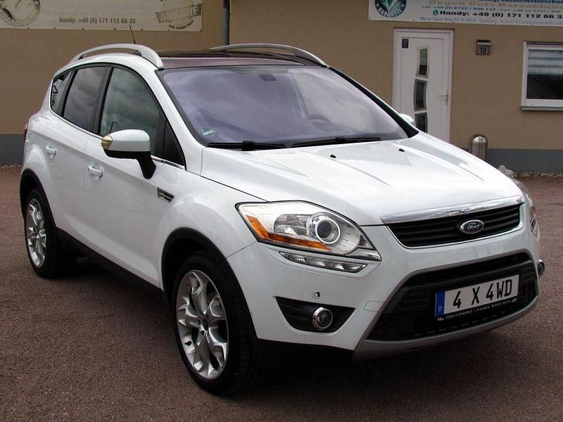 Gebraucht Ford Kuga Titanium 163 PS (119 kW) 2012 Weiß SUV