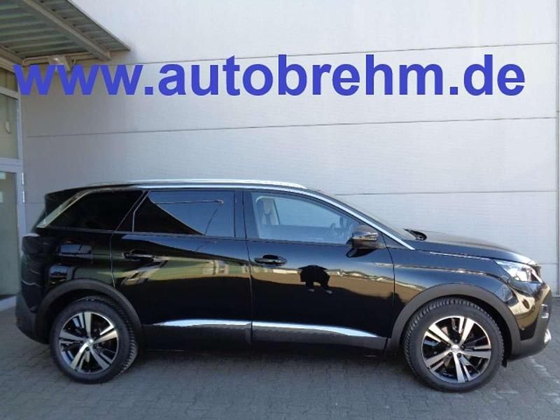 Gebraucht Peugeot 5008 Allure 131 PS (96 kW) 2021 Perla nera schwarz metallic Van / Kleinbus