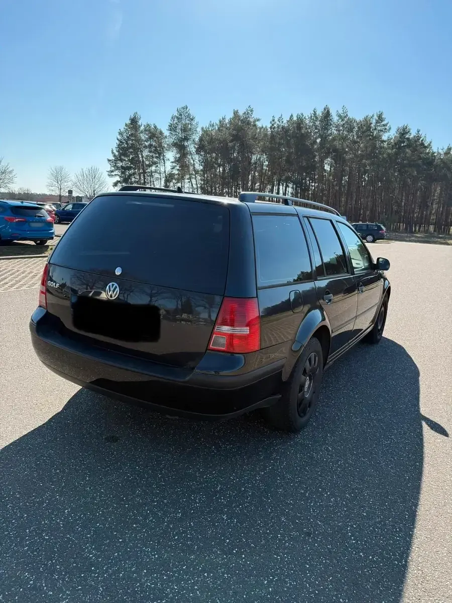 Usata VW Golf IV 75 CV (55 kW) 2004 Nero Station wagon