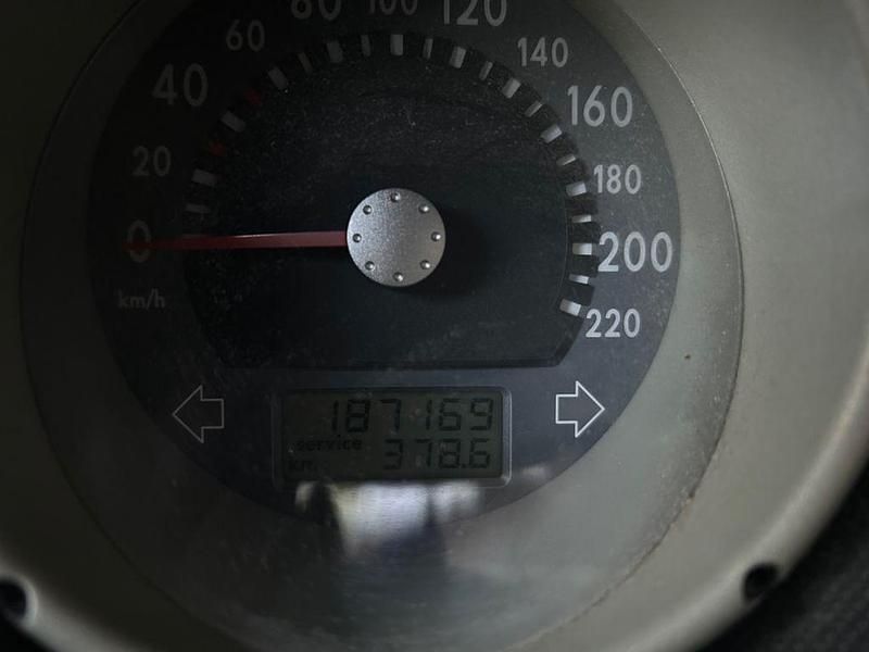 Gebraucht VW Polo Basis 50 PS (36 kW) 2000 Blau Limousine