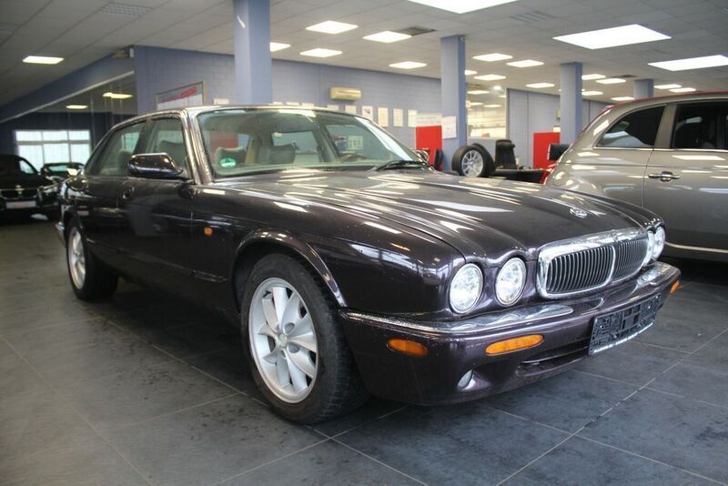 Violett Gebraucht 1997 Jaguar XJ8 Limousine | 11.980 € (Fairer Preis) - Bild 1/4