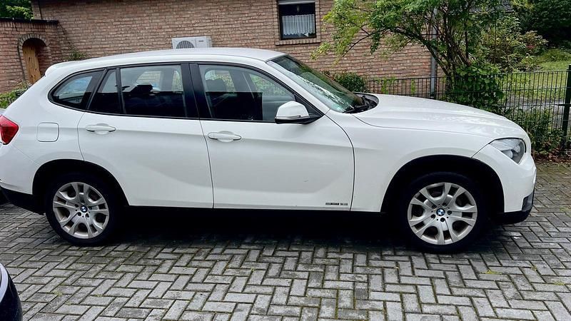 Gebraucht BMW X1 150 PS (110 kW) 2012 Weiß SUV