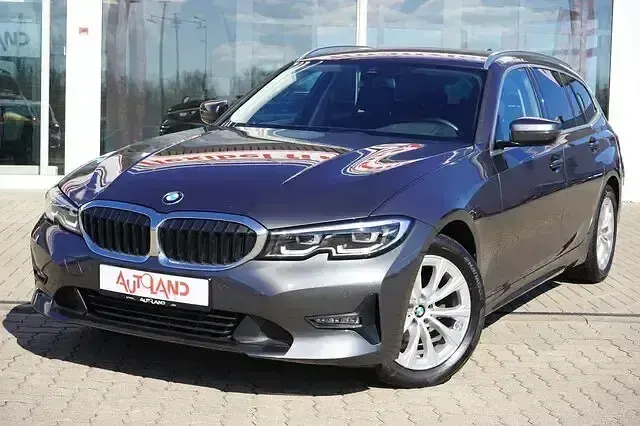 Gebraucht BMW 318 Advantage 150 PS (110 kW) 2020 Grau Limousine