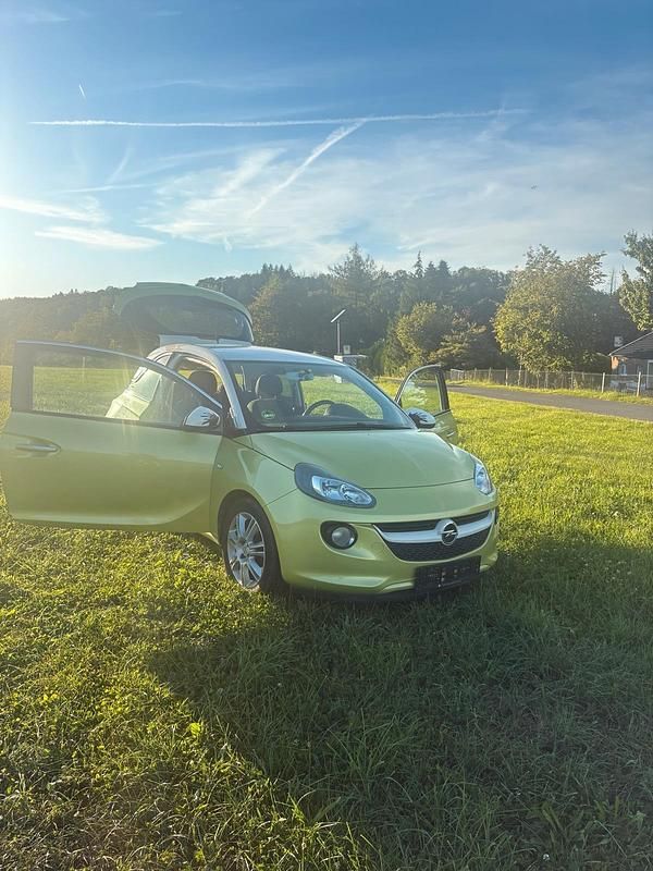 Grün Gebraucht 2013 Opel Adam Kleinwagen | 4.500 € (Guter Preis) - Bild 1/4