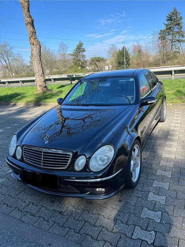 Schwarz Gebraucht 2003 Mercedes E500 Limousine | 8.500 € - Bild 1/4
