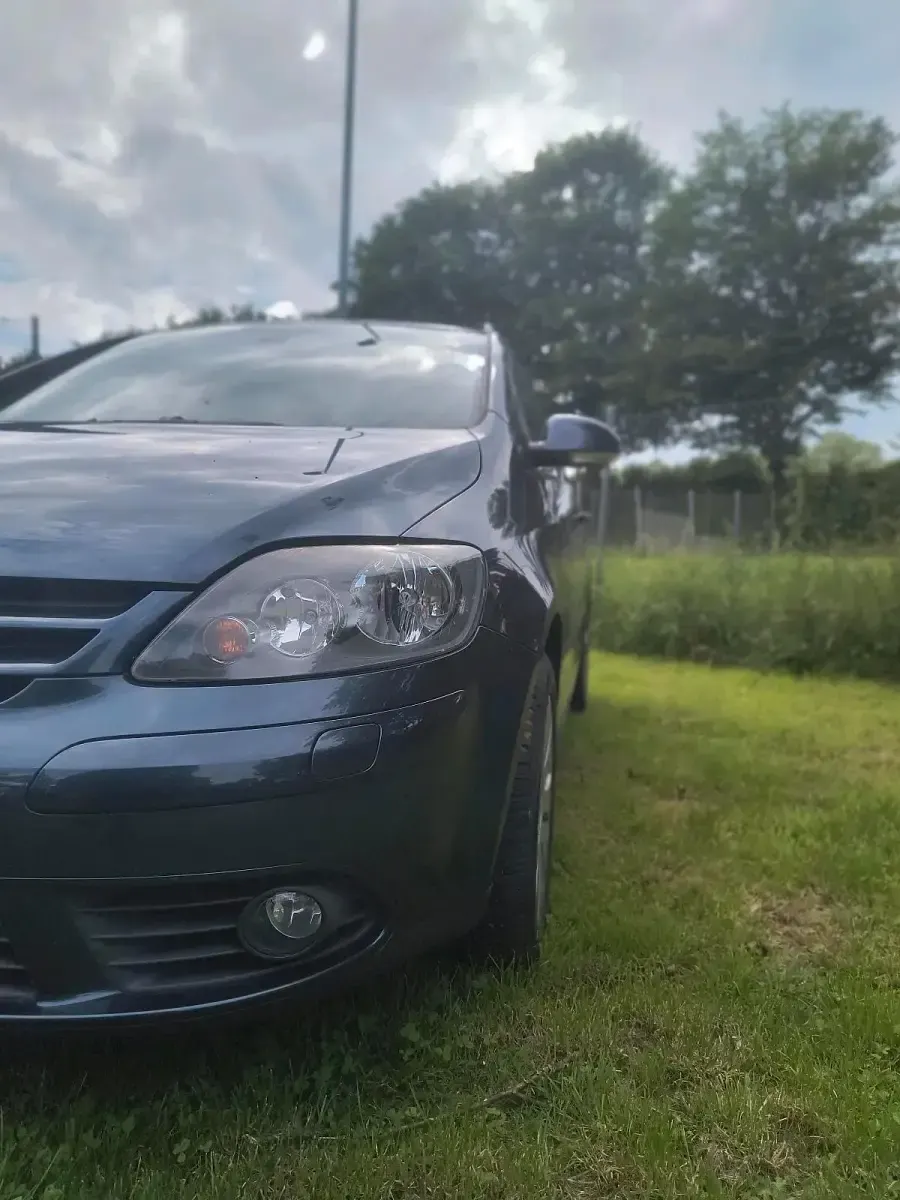 Gebraucht VW Golf V 105 PS (77 kW) 2008 Blau Kleinwagen