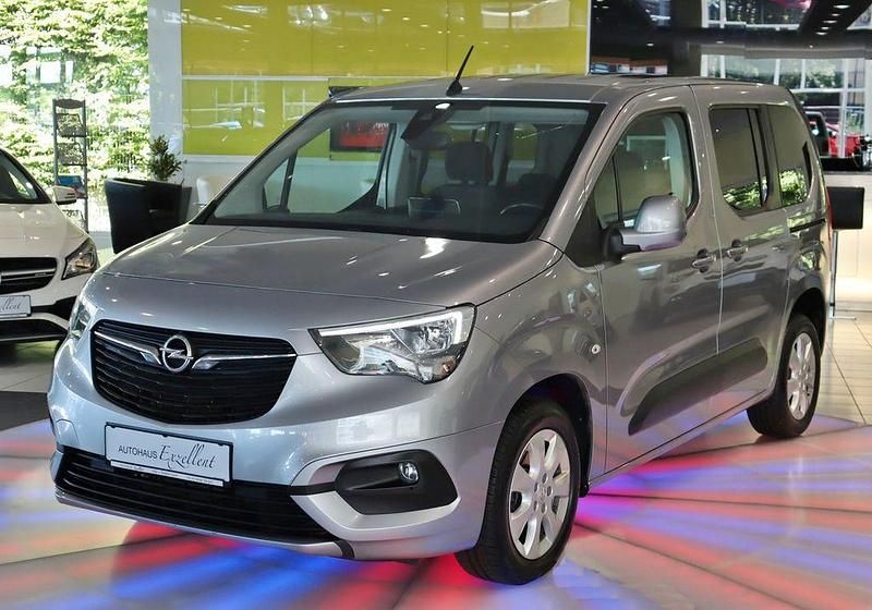 Gebraucht Opel Combo Life Elegance 131 PS (96 kW) 2022 Kontrast grau/quarz silber Van / Kleinbus