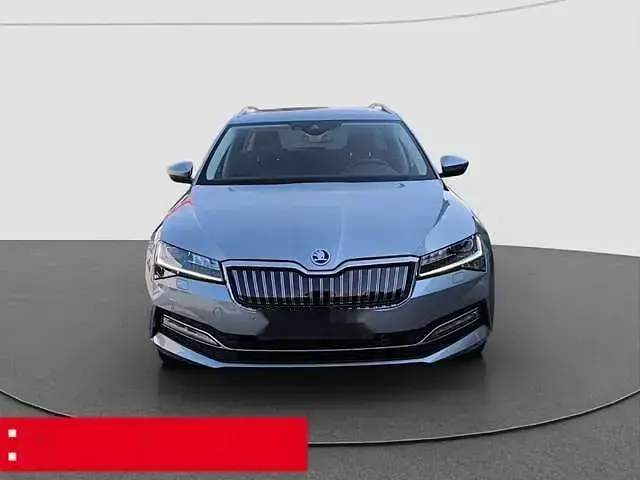 Gebraucht Skoda Superb Style 156 PS (114 kW) 2020 Grau metallic Kombi