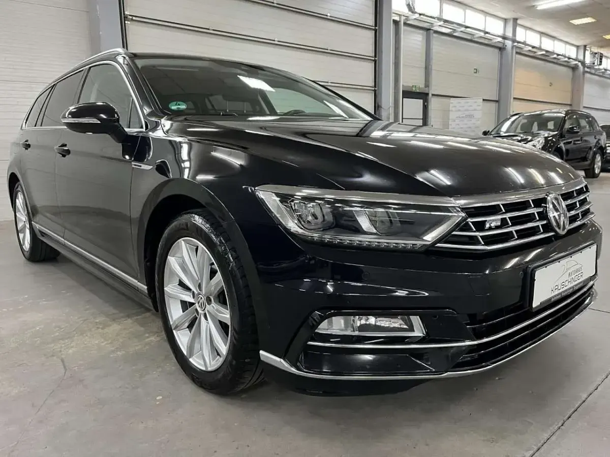 Gebraucht VW Passat Highline 239 PS (175 kW) 2015 Deep black perleffekt Kombi