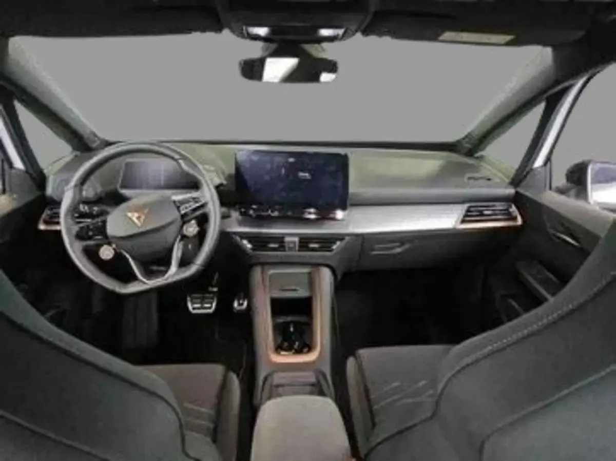Gebraucht Cupra Born e-Boost 169 kW (231 PS) 2024 Weiß Kleinwagen