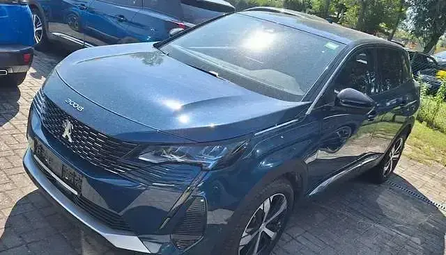 Gebraucht Peugeot 3008 Allure 131 PS (96 kW) 2023 Lackierung blau celebes metall SUV