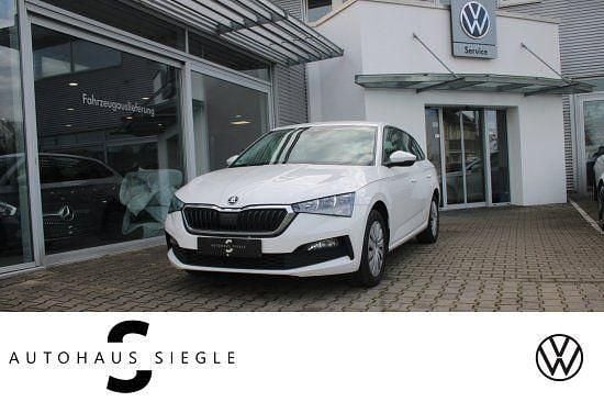Candyweiss Gebraucht 2021 Skoda Scala Cool Plus Kleinwagen | 12.880 € (Fairer Preis) - Bild 1/4