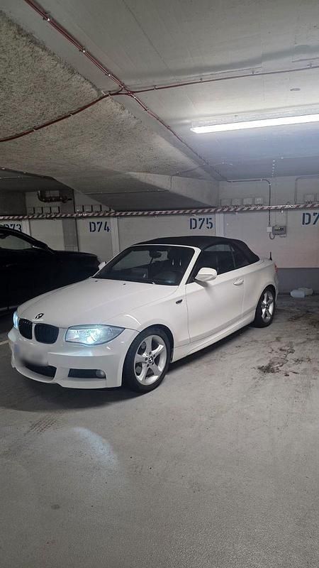 Gebraucht BMW 120 Cabriolet Performance 197 PS (144 kW) 2011 Weiß Cabrio