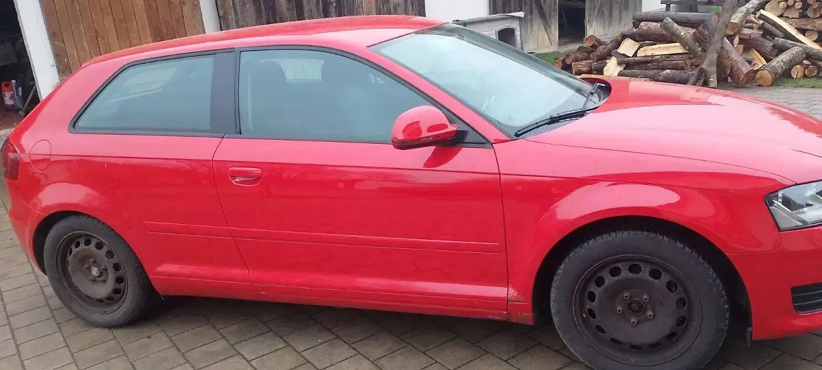 Gebraucht Audi A3 102 PS (75 kW) 2010 Rot Kleinwagen