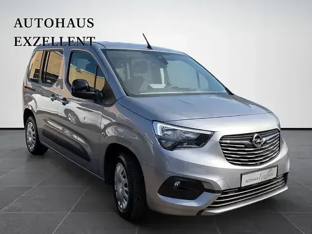 Gebraucht Opel Combo Life Elegance 131 PS (96 kW) 2022 Andere Limousine