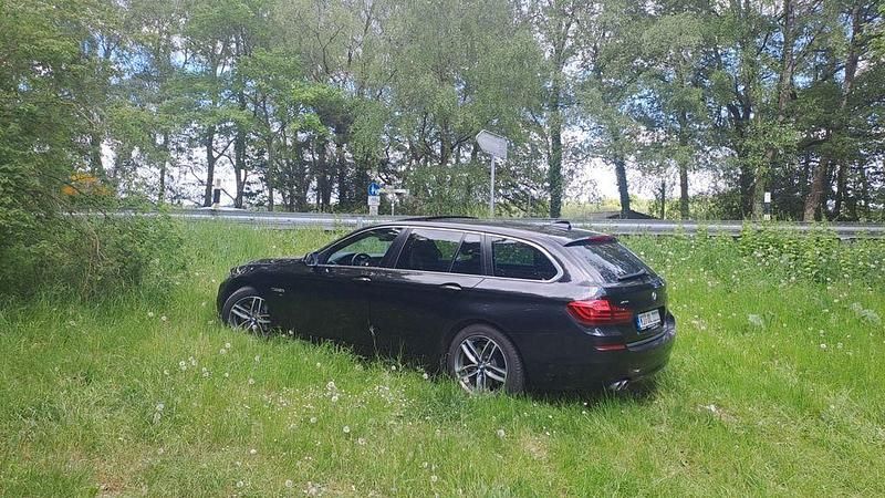 Schwarz Gebraucht 2013 BMW 525 Kombi | 11.500 € (Guter Preis) - Bild 1/4