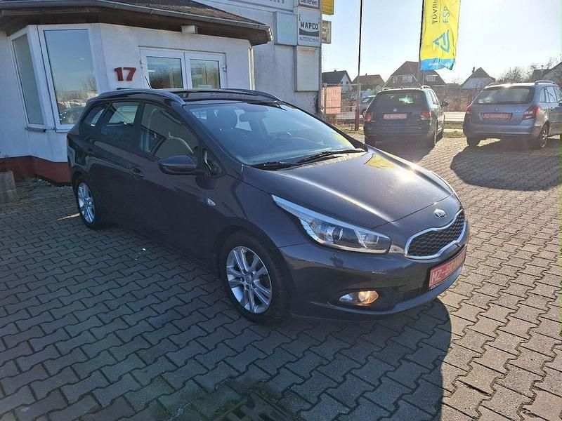 Gebraucht Kia Ceed 135 PS (99 kW) 2013 Kleinwagen