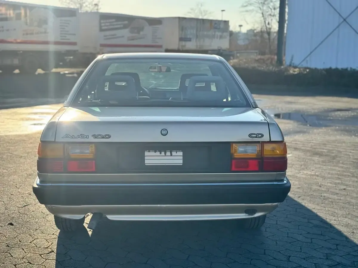 Gebraucht Audi 100 116 PS (85 kW) 1987 Gold Limousine