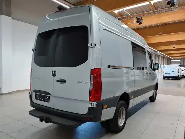 Second-hand Mercedes Sprinter 163 CP (119 kW) 2020 Argintiu Van