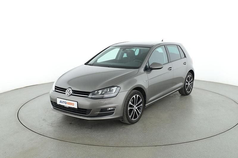 Grau Gebraucht 2016 VW Golf LOUNGE Limousine | 14.540 € (Fairer Preis) - Bild 1/3