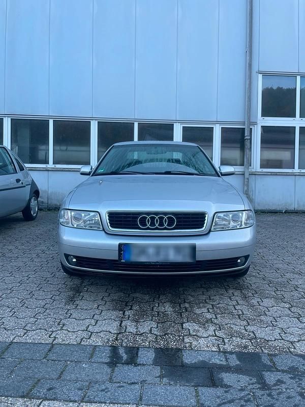 Silber Gebraucht 1999 Audi A4 Limousine | 1.200 € (Guter Preis) - Bild 1/4