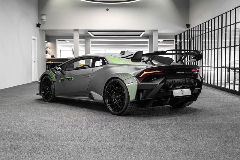 Second-hand Lamborghini Huracán 640 CP (470 kW) 2022 Gri