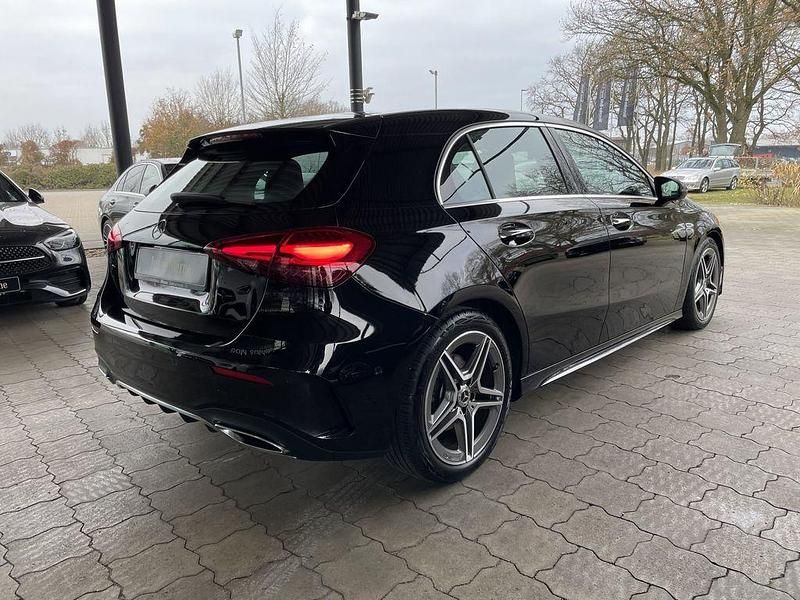 Gebraucht Mercedes A200 Advanced Plus 163 PS (119 kW) 2024 Schwarz Limousine