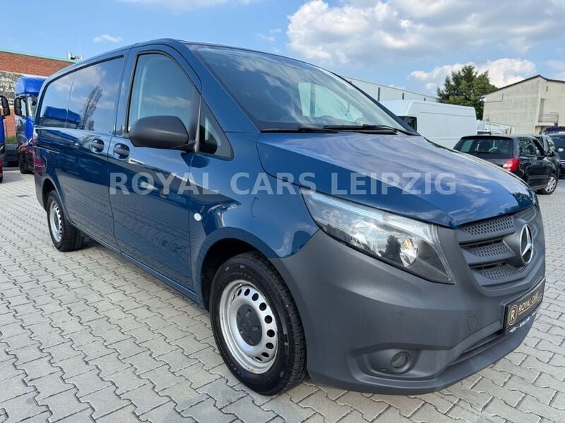 Navyblau Gebraucht 2021 Mercedes Vito Van / Kleinbus | 15.990 € (Superpreis) - Bild 1/4