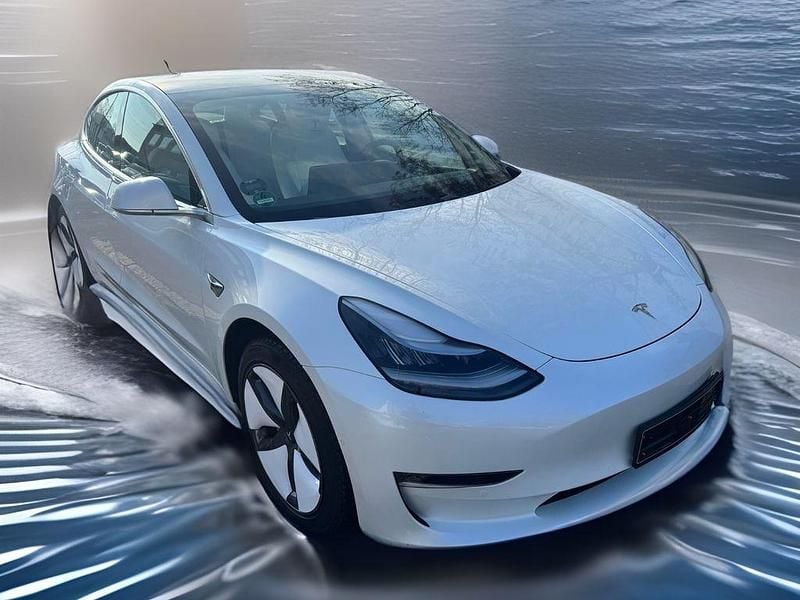 Weiß Gebraucht 2019 Tesla Model 3 Limousine | 23.800 € (Guter Preis) - Bild 1/4