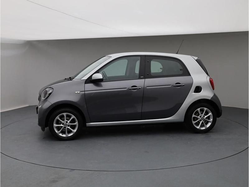 Gebraucht Smart ForFour Passion 71 PS (52 kW) 2019 Unbekannt (metallic) Kleinwagen