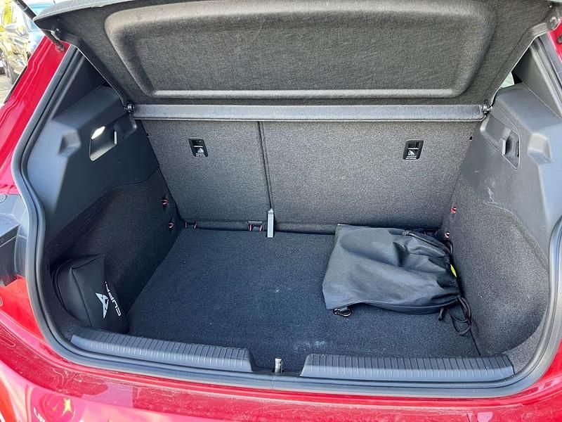 Gebraucht Cupra Born 150 kW (204 PS) 2022 Rayleighrot (metallic) Kleinwagen