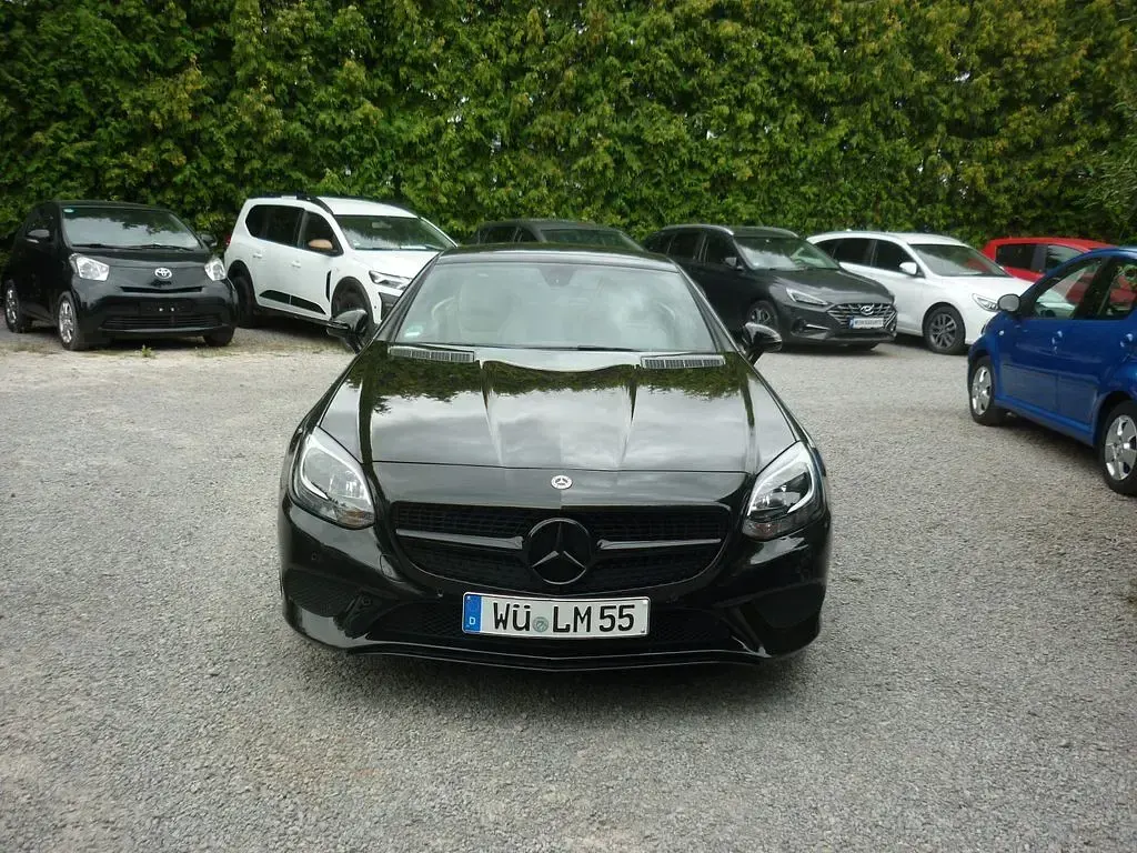 Gebraucht Mercedes SLC300 245 PS (180 kW) 2020 Schwarz Cabrio