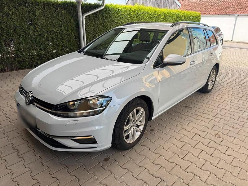 Gebraucht VW Golf VII 150 PS (110 kW) 2017 Weiß Kombi