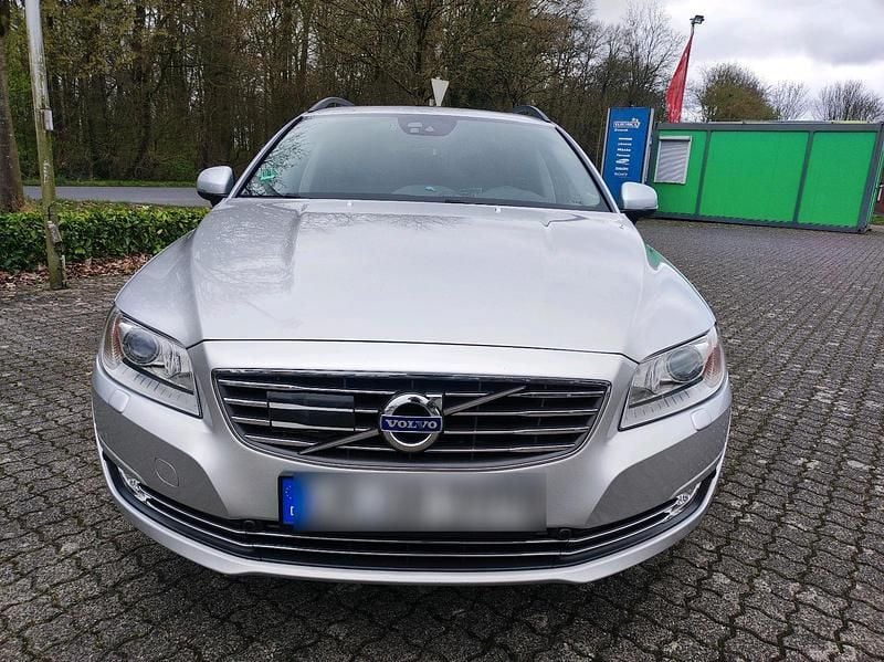 Silber Gebraucht 2014 Volvo V70 Kombi | 9.700 € (Teuer) - Bild 1/4
