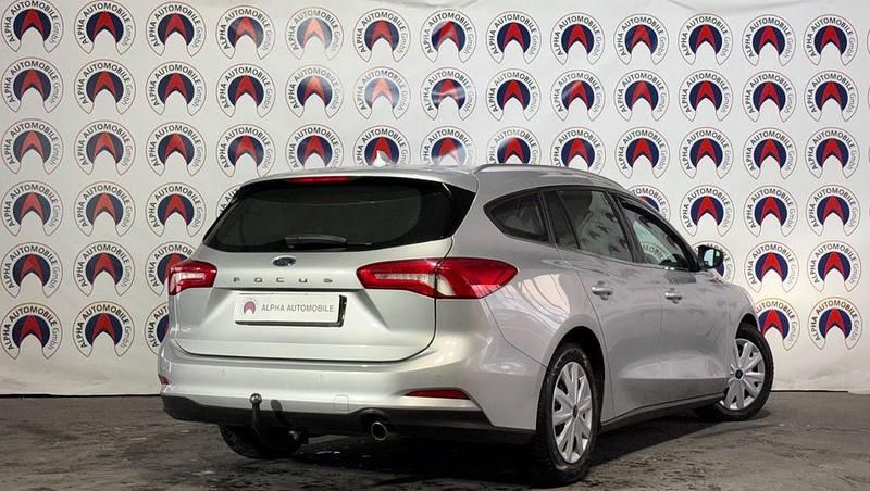 Gebraucht Ford Focus Cool & Connect 120 PS (88 kW) 2019 Grau Limousine