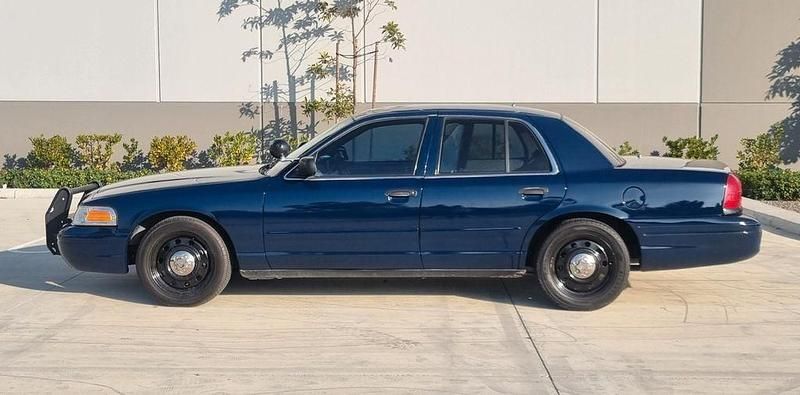 Gebraucht Ford Crown 250 PS (183 kW) 2008 Blau Limousine