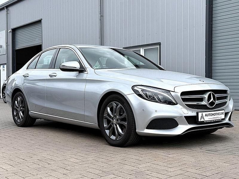 Silber Gebraucht 2017 Mercedes C180 Limousine | 15.950 € (Guter Preis) - Bild 1/4