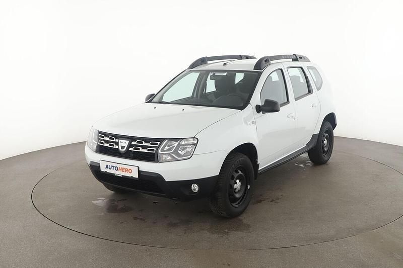 Weiß Gebraucht 2017 Dacia Duster Lauréate SUV | 11.390 € (Fairer Preis) - Bild 1/3
