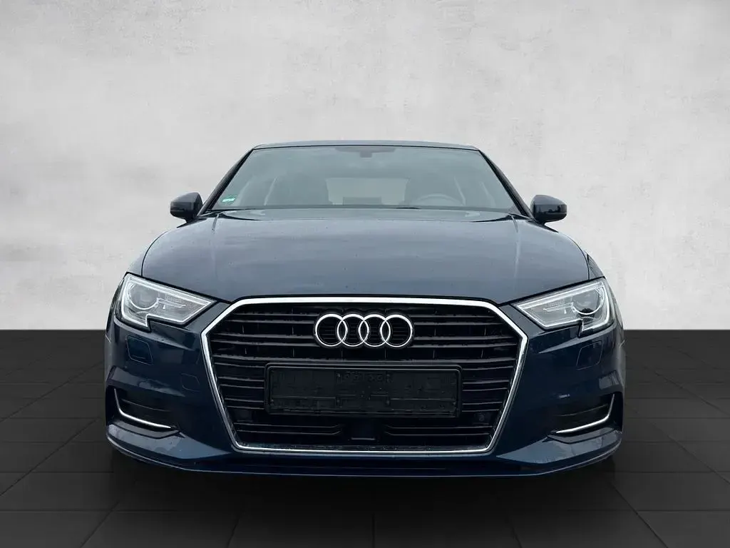 Gebraucht Audi A3 Design 150 PS (110 kW) 2019 Blau Limousine