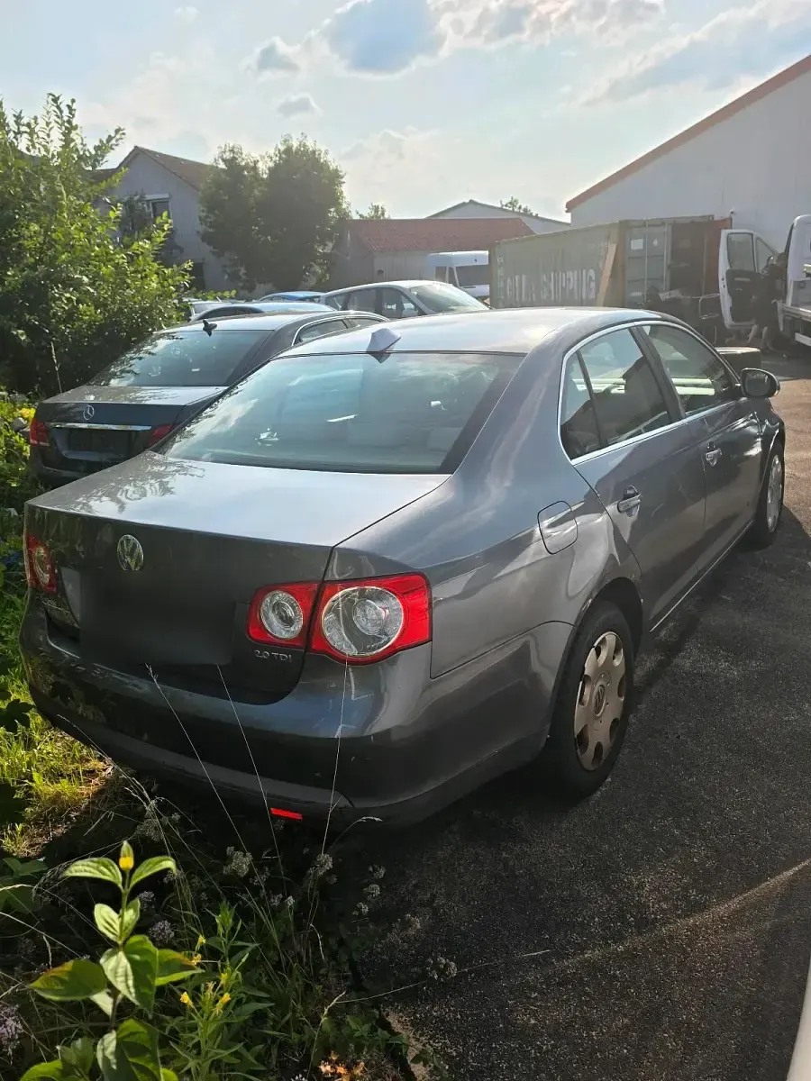 Gebraucht VW Jetta 140 PS (102 kW) 2007 Limousine