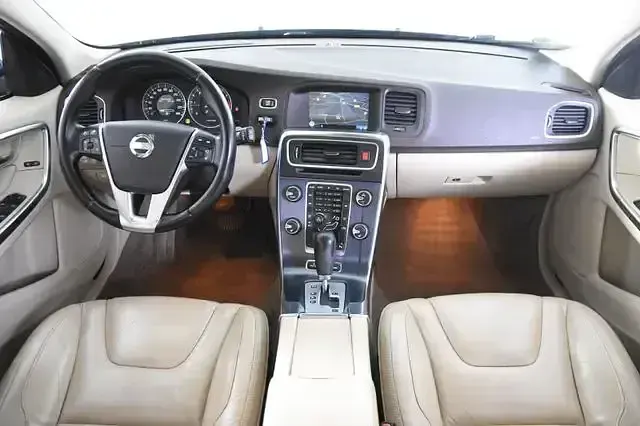 Gebraucht Volvo V60 Ocean Race 163 PS (119 kW) 2012 Blau Kombi