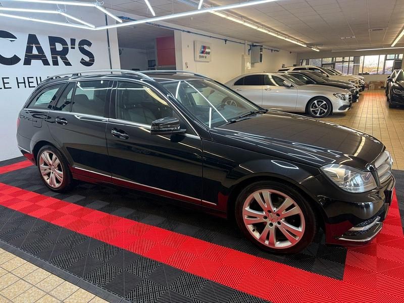 Gebraucht Mercedes C220 170 PS (125 kW) 2014 Schwarz Kombi