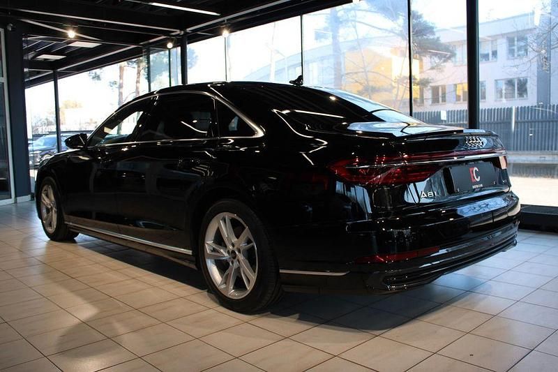 Second-hand Audi A8 286 CP (210 kW) 2023 Negru Berlinǎ