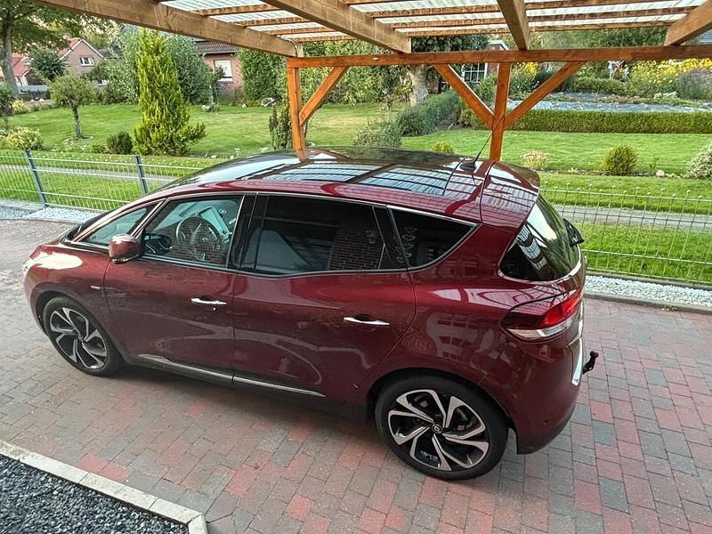 Andere farben Gebraucht 2017 Renault Scénic IV Van / Kleinbus | 14.990 € (Fairer Preis) - Bild 1/4