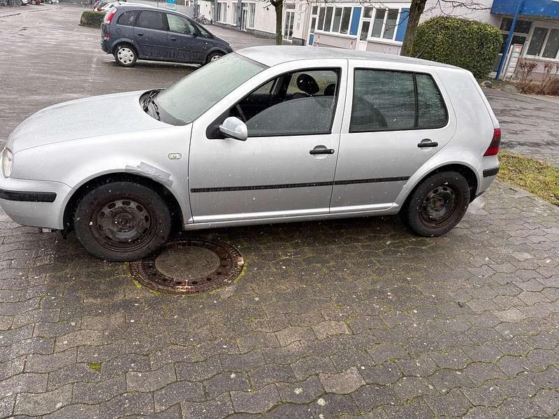 Gebraucht VW Golf IV Highline 90 PS (66 kW) 2001 Silber Limousine