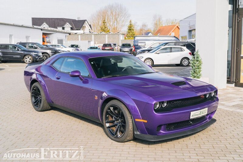 Plum crazy Gebraucht 2024 Dodge Challenger Coupé | 69.870 € - Bild 1/4