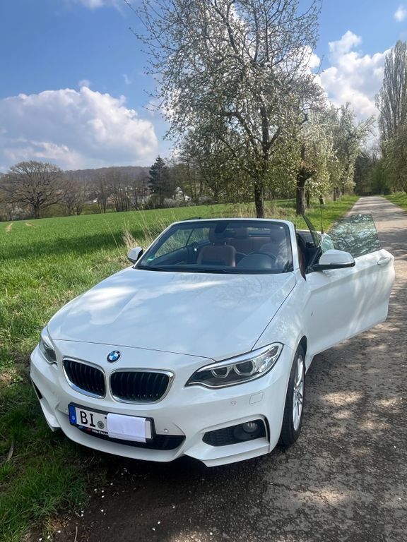 Weiß Gebraucht 2016 BMW 218 M Sport Cabrio | 17.800 € (Guter Preis) - Bild 1/4