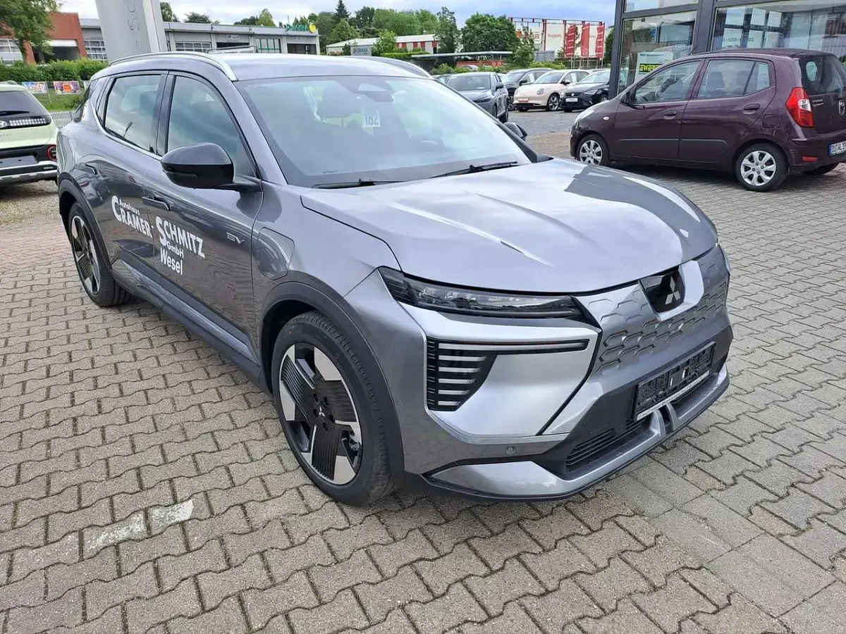 Neu Mitsubishi Eclipse Diamant Edition 160 kW (218 PS) 2026 Achatgrau (m) Limousine