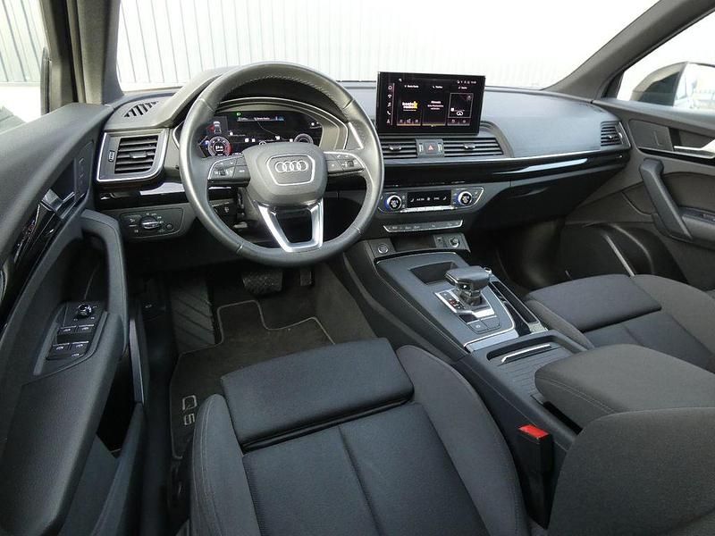 Gebraucht Audi Q5 Sport 163 PS (119 kW) 2023 Brillantschwarz SUV